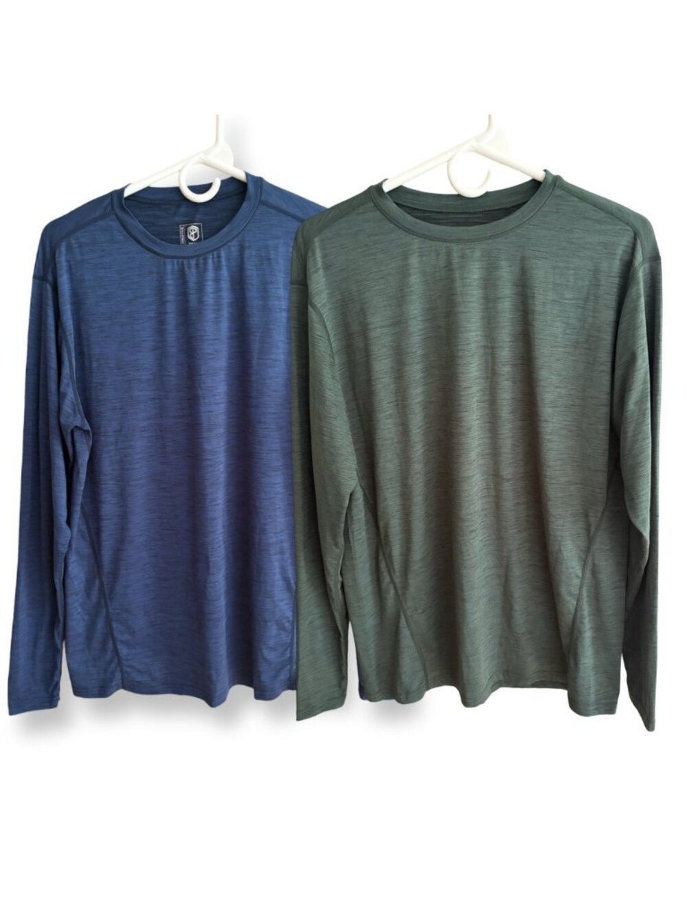 Born Primitive Bundle of 2 Men’s Long Sleeve Performance Shirts Size Small